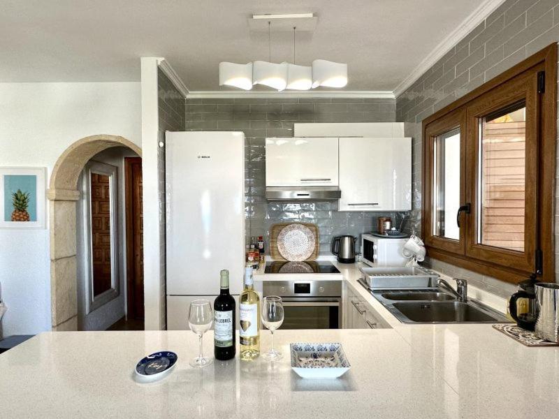 Casa Clare - 3 Bedroom Apartment In เดเนีย ภายนอก รูปภาพ